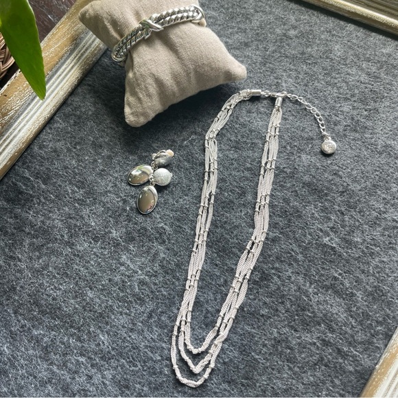 Vintage Liz Claiborne Silver Jewelry Set- Necklace, Earrings, Bracelet - Picture 1 of 10